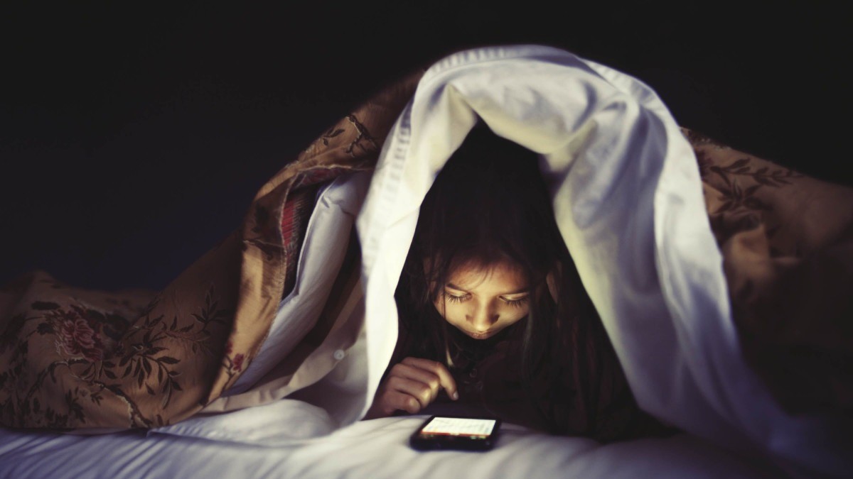 الاستخدام المفرط لمواقع التواصل يزيد الاضطرابات النفسية الاستخدام المفرط لمواقع التواصل يزيد الاضطرابات النفسية