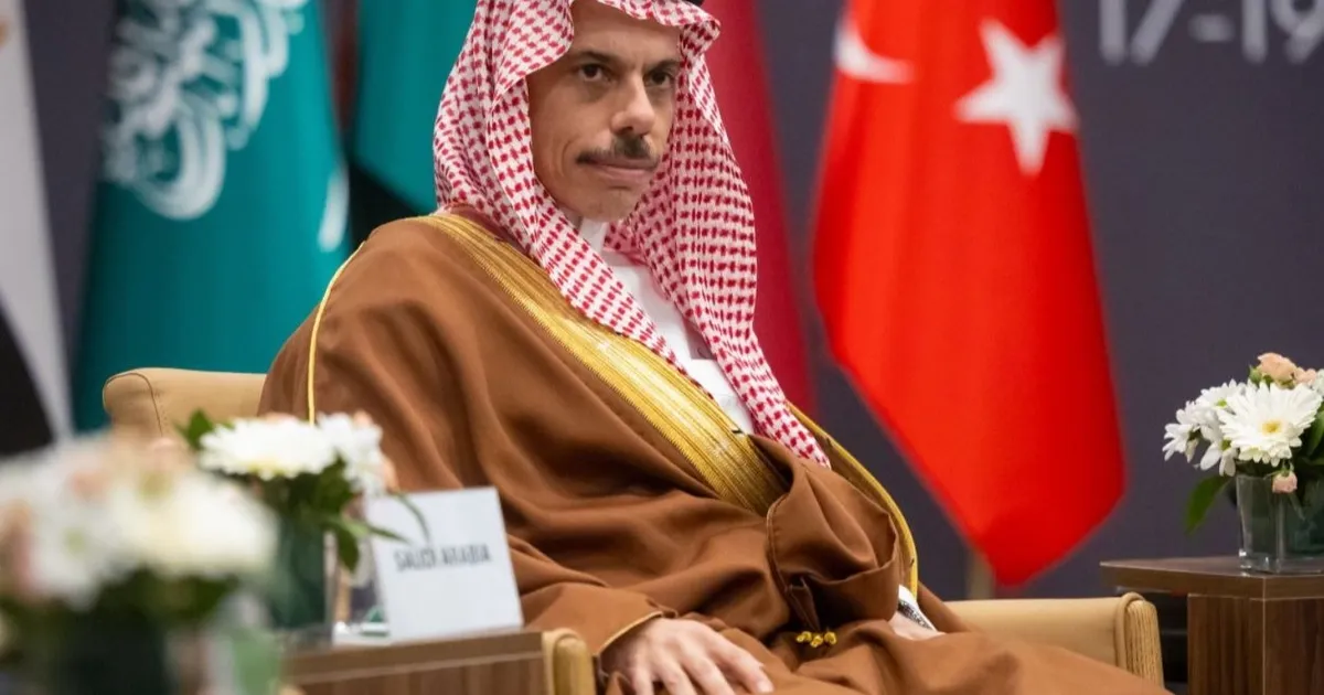 رئيس البرلمان اللبناني لوزير الخارجية السعودي: متمسكون باتفاق الطائف