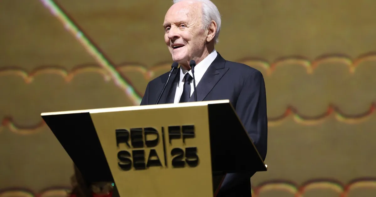 كلمات المكرمين تتصدر ختام مهرجان البحر الأحمر السينمائي في جدة