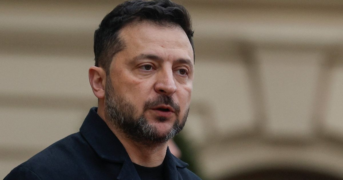 زيلينسكي: رفع القيود المفروضة على "ستارلينك" و"ستارشيلد" بالكامل
