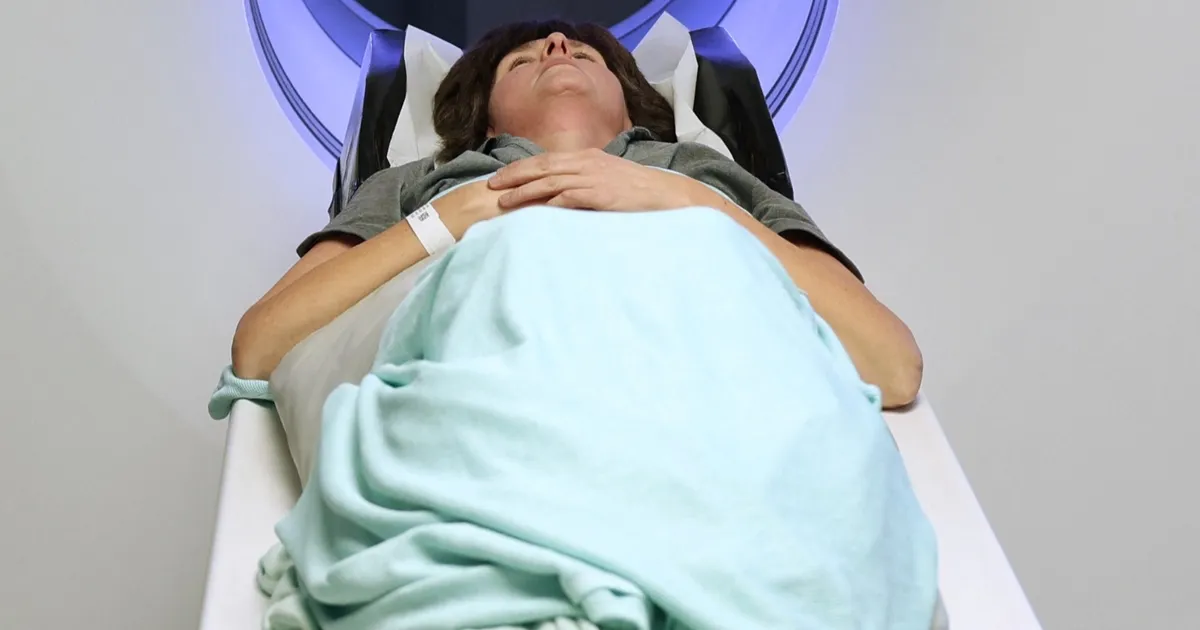 توصيات طبية جديدة بفحص سرطان الثدي للنساء بعد الخمسين كل عامين