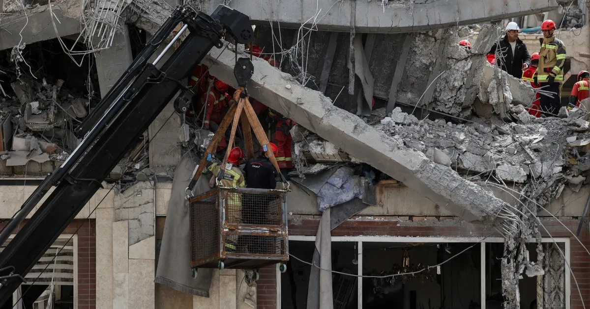 إسرائيل تضرب مصانع الصلب في إيران.. استهداف مباشر للقدرات العسكرية.