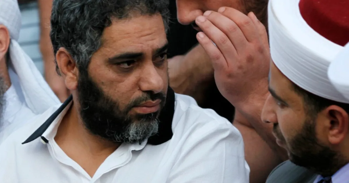 حكم ببراءة فضل شاكر في قضية محاولة اغتيال هلال حمود
