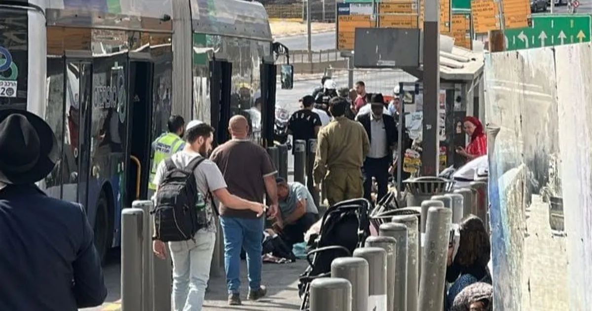 إسرائيل.. سقوط 4 أشخاص وإصابة 15 في إطلاق نار على حافلة بالقدس