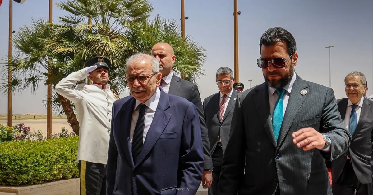رئيس الوزراء اللبناني يصل إلى دمشق على رأس وفد وزاري