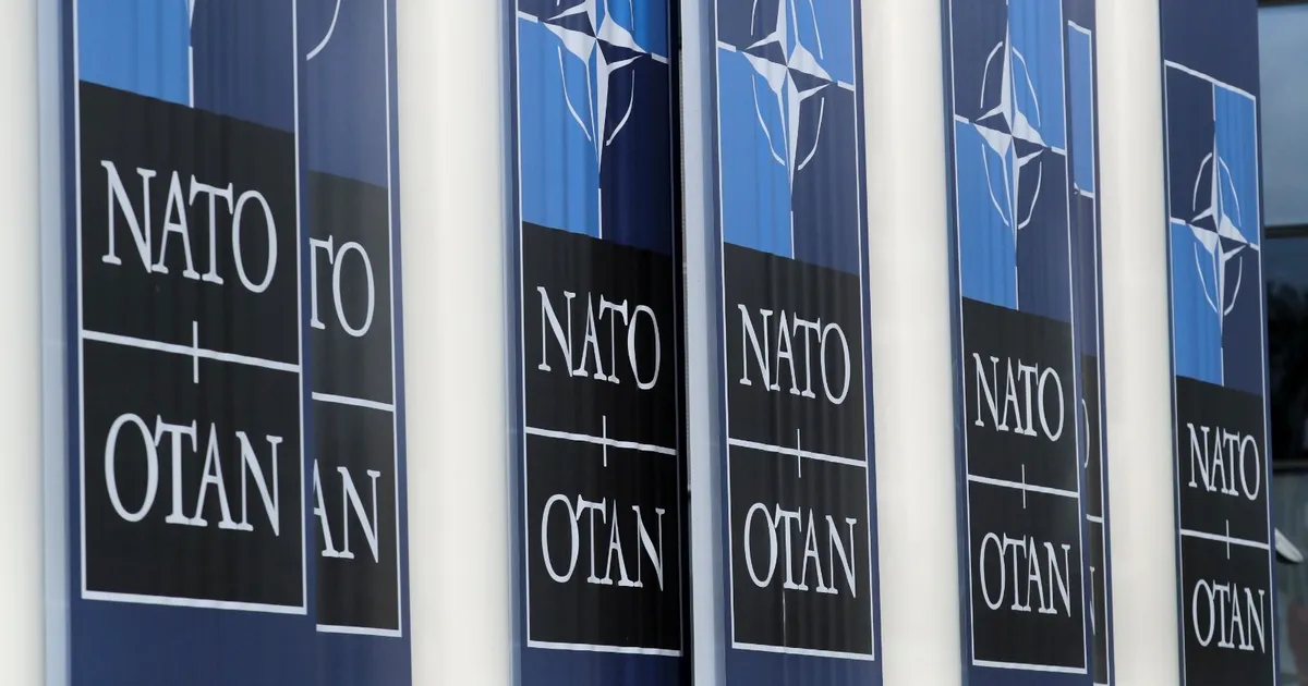 قلق أوروبي من انسحاب أمريكا أو تقليص دورها في الناتو.. ماذا يجري؟