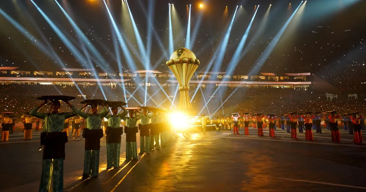 ملك المغرب يصدر عفواً عن مشجعي السنغال في أحداث نهائي إفريقيا