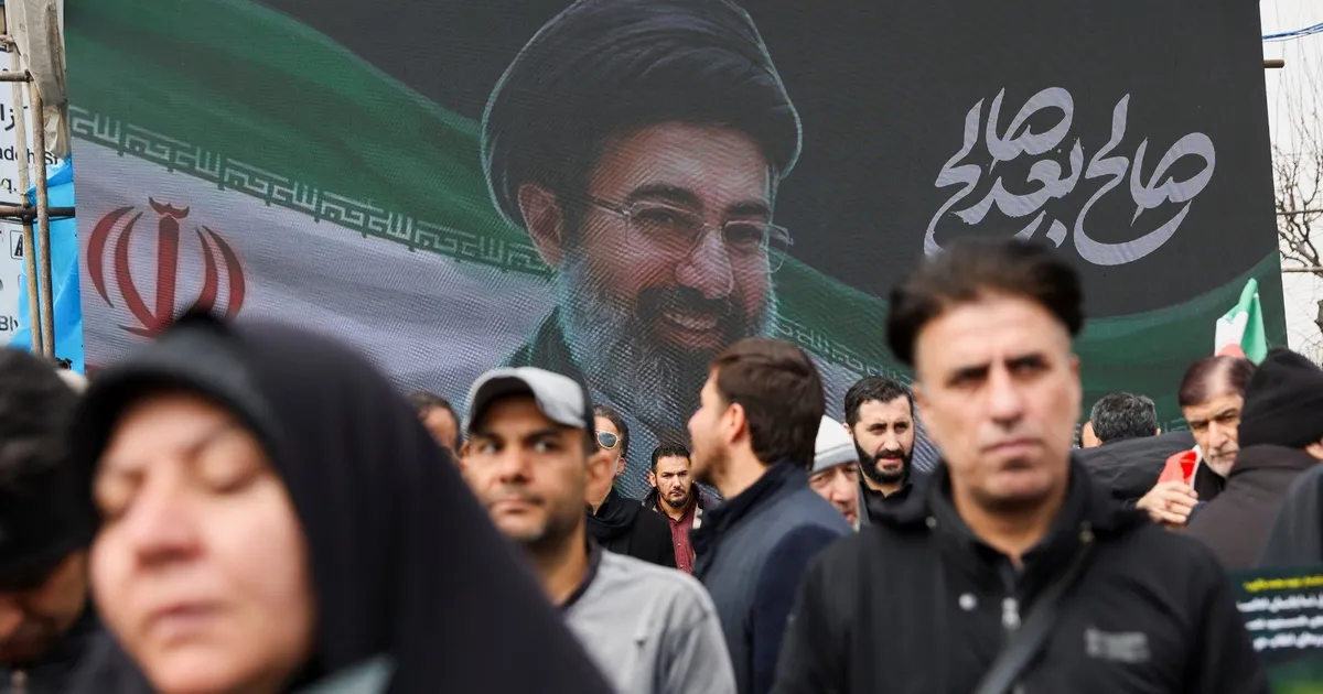 كيف أعادت إيران هيكلة سلطتها بعد اغتيال كبار قادتها؟
