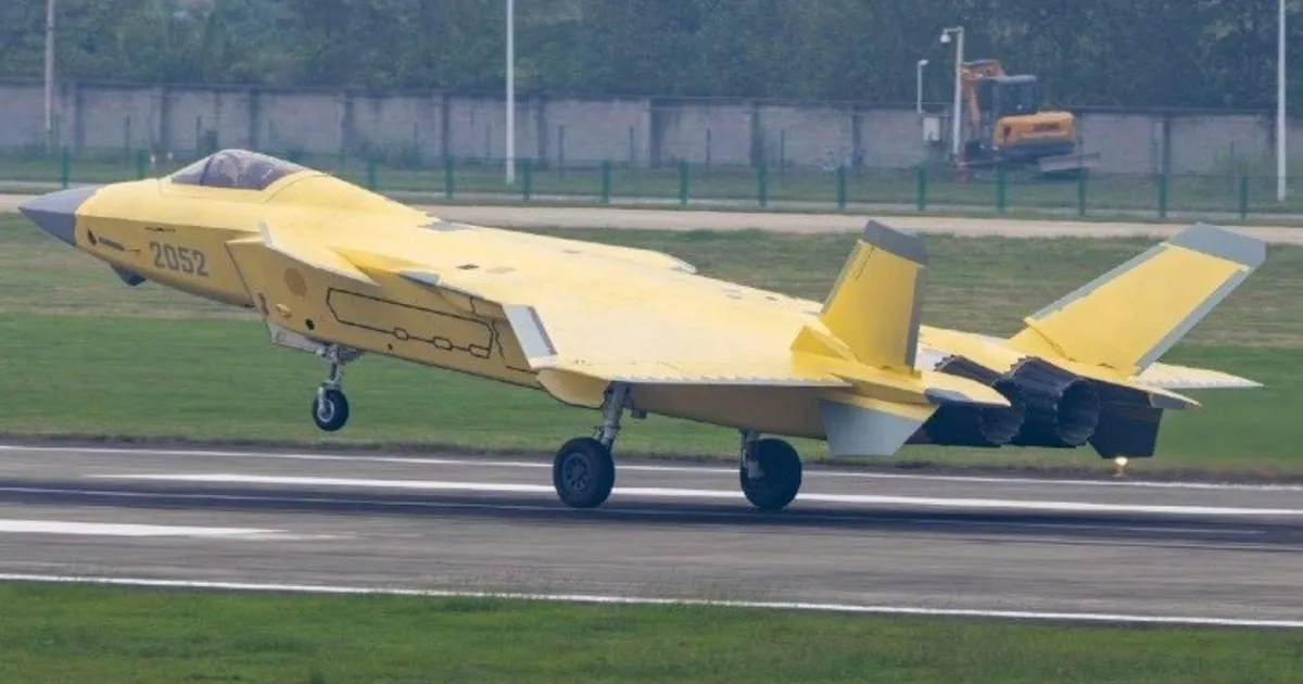 الصين توسع إنتاج مقاتلات الجيل الخامس بعيدة المدى J-20A