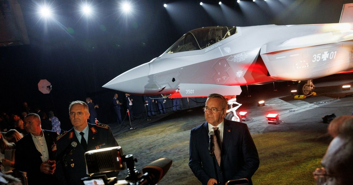 ألمانيا تتسلم أول طائرة من طراز F-35 بعد تعثر خطط المقاتلات الأوروبية
