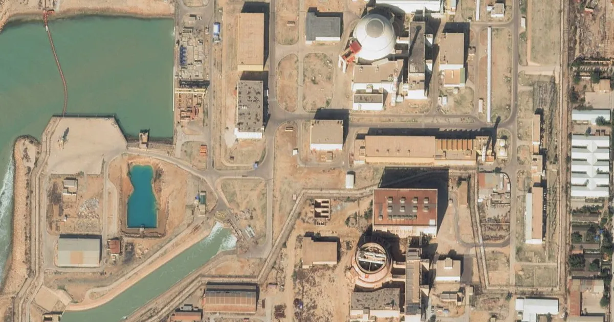 إيران تحذر من مخاطر تسرب إشعاعي عقب هجوم رابع بالقرب من محطة بوشهر النووية.