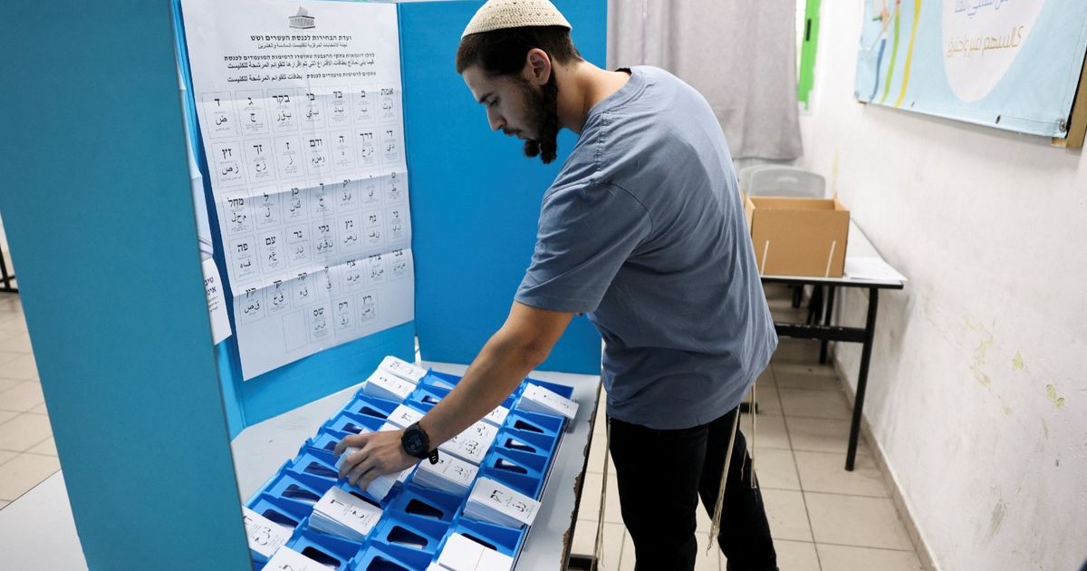انطلاق انتخابات الكنيست وسط منافسة متقاربة بين معسكري نتنياهو وآيزنكوت