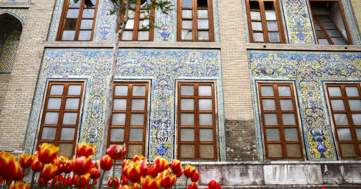 اقرأ الخبر إن فاتك: 200 باحث وأكاديمي ومختص بالتراث الثقافي يدينون الضرر الذي لحق بتراث إيران.