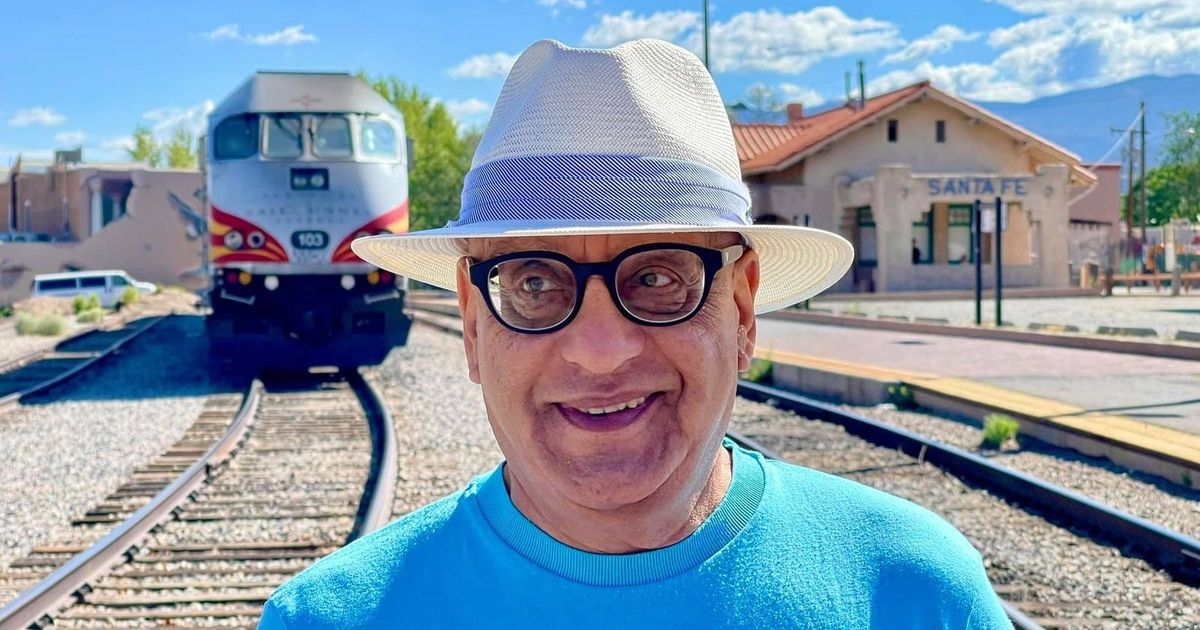 تكريم المخرج خيري بشارة في الدورة 14 لمهرجان مالمو السينمائي تكريم المخرج خيري بشارة في الدورة 14 لمهرجان مالمو السينمائي