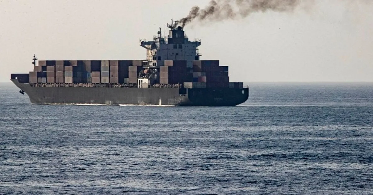 مفاوضات "لا تزال ممكنة".. لماذا مدد ترمب "هدنة إيران"؟