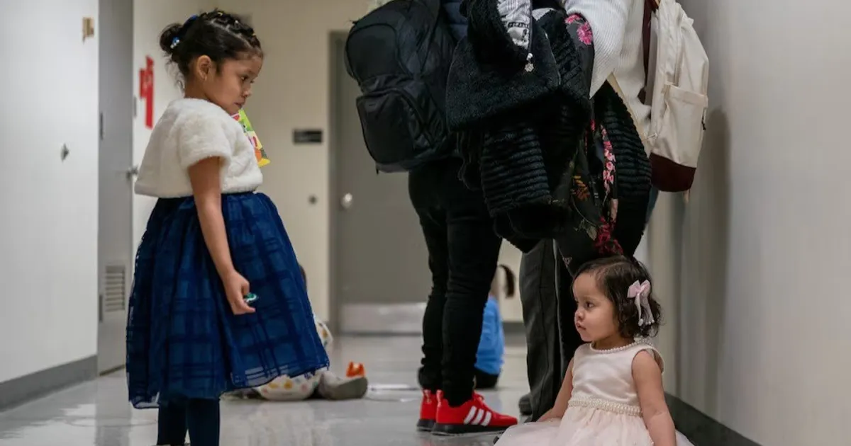 إدارة ترمب تتجه لتسريع إجراءات ترحيل الأطفال المهاجرين المحتجزين