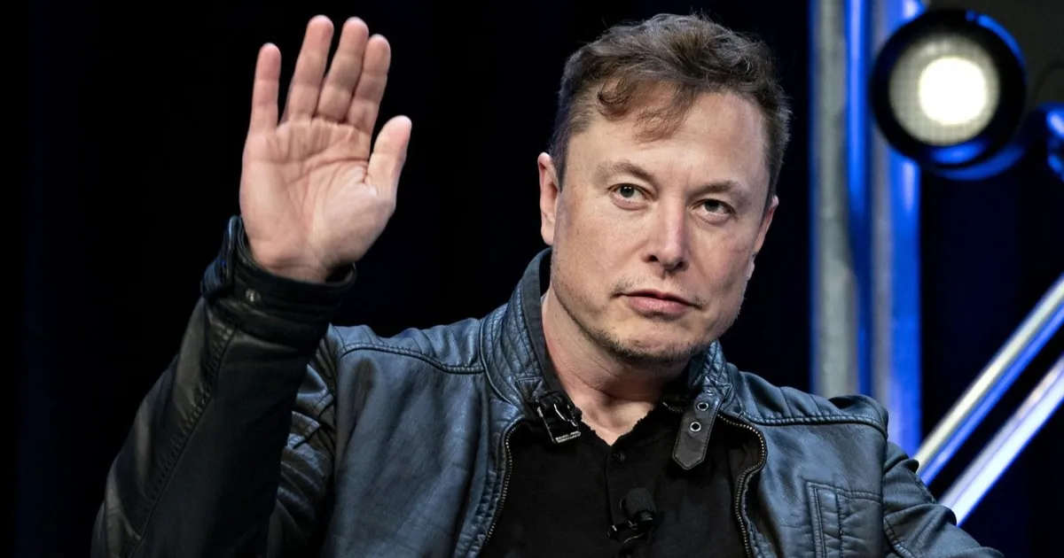 ماسك: سيارات تسلا الأقدم من 2023 لا يمكنها قيادة نفسها ذاتياً