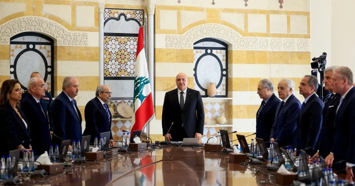 لبنان.. مجلس الوزراء يبحث خطة حصر السلاح وانسحاب وزراء "حركة أمل" و"حزب الله"