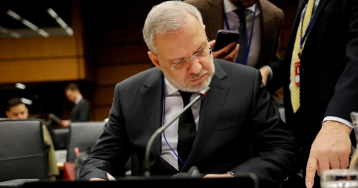 قضية الفساد تتسع بأوكرانيا.. احتجاز وزير الطاقة السابق بعد محاولة فرار