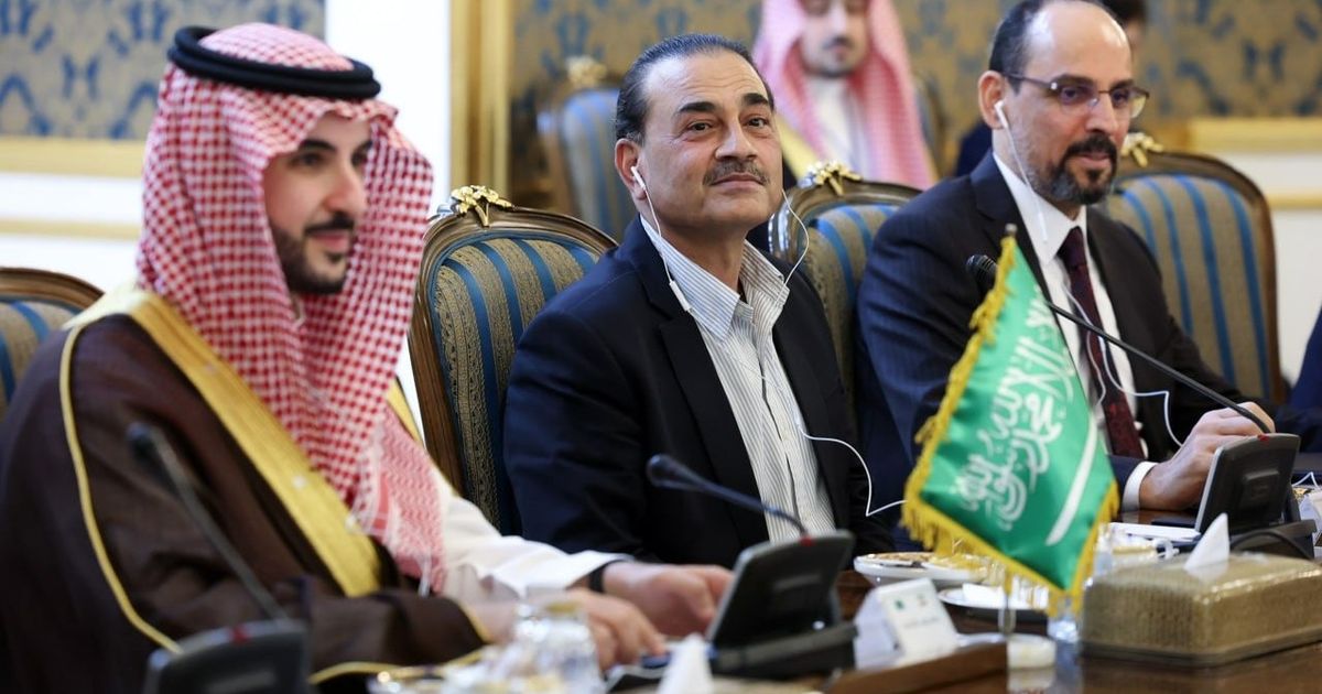 "تحالف مكة" في طهران لدعم الوساطة ومنع عودة التصعيد العسكري
