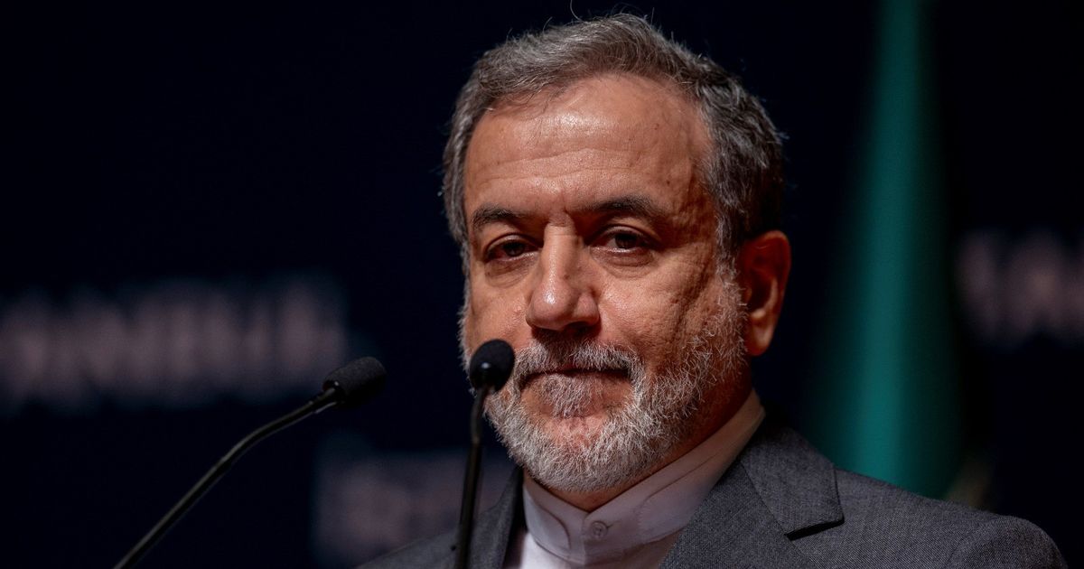 عراقجي: إعادة تفعيل "آلية الزناد" سيقوّض الحوار مع وكالة الطاقة الذرية