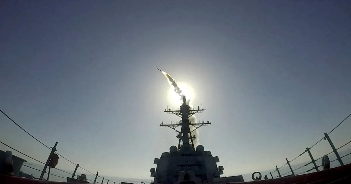 أثار استخدام الجيش الأميركي أكثر من 850 صاروخ في 4 أسابيع من حرب إيران قلق البنتاجون.