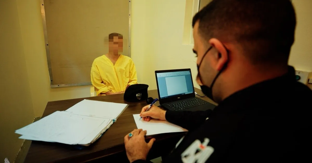 العراق يستجوب 500 سجين منقول من سجون "داعش" في سوريا