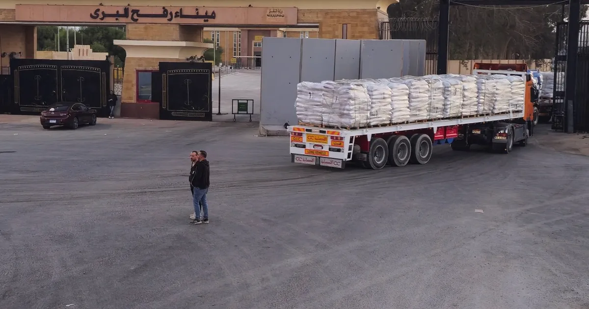 رئيس المخابرات المصرية يلتقي نائب الرئيس الفلسطيني لبحث إنهاء أزمة غزة