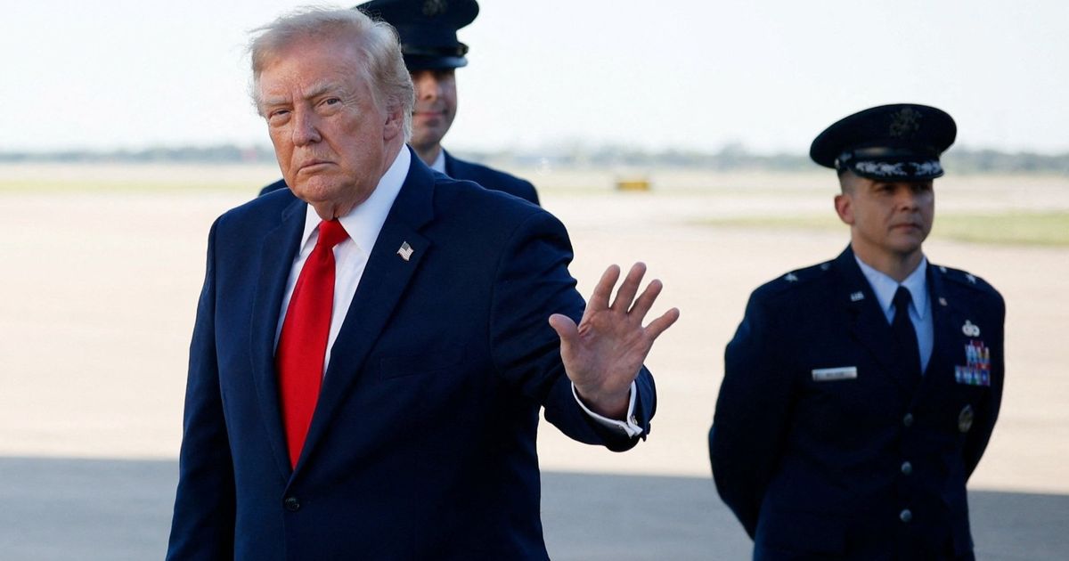 The Atlantic: Trump weighs Iran strikes before midterms to lower fuel costs