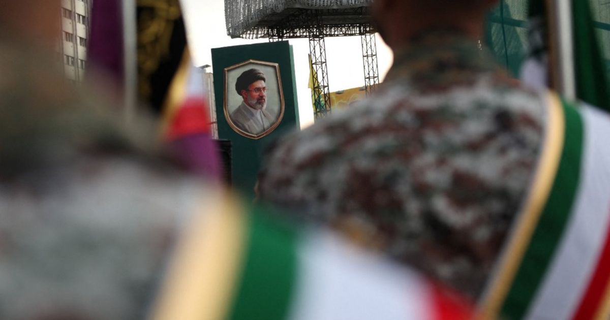 خامنئي يوجه قيادات إيران إلى رد "يتجاوز الجغرافيا" حال استئناف الحرب