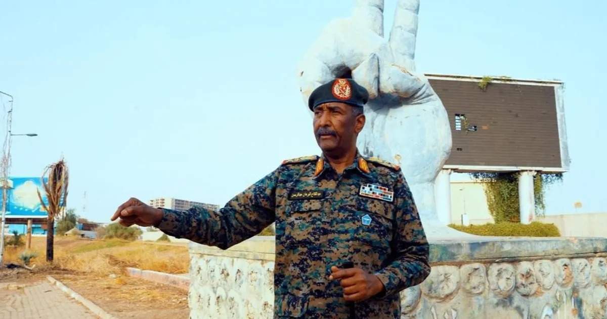 البرهان: الجيش ملتزم بالتحول الديمقراطي والشعب وحده من يقرر مصيره