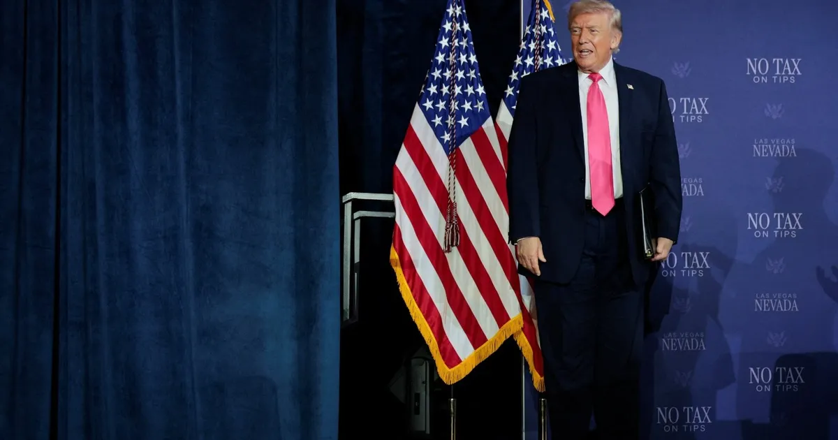 ترمب يجري محادثات مع بوتين وزيلينسكي لإنهاء الحرب في أوكرانيا