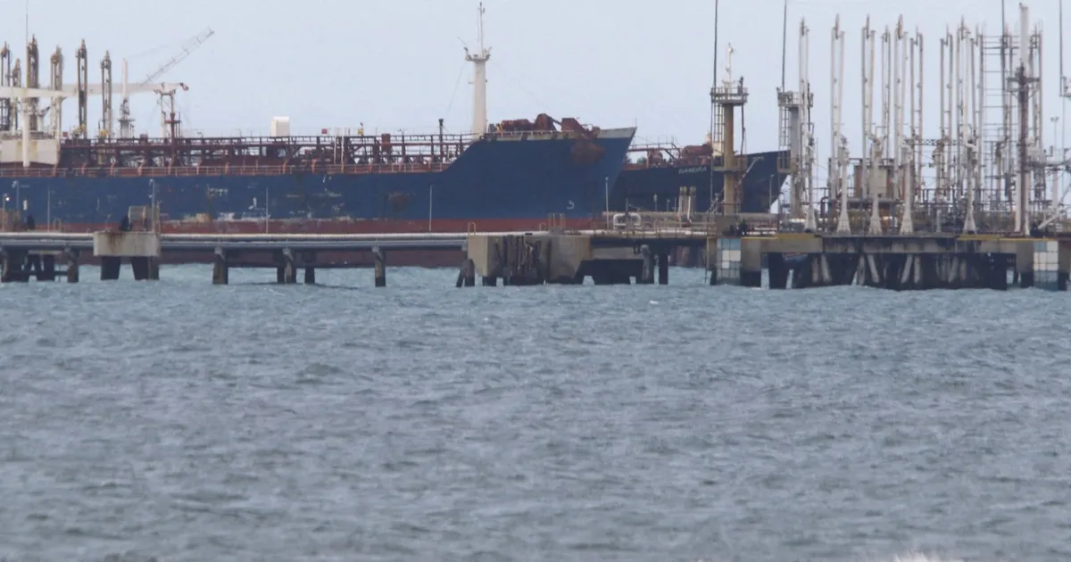 مسؤول أميركي: ترمب يتحكم شخصياً في صرف أموال نفط فنزويلا