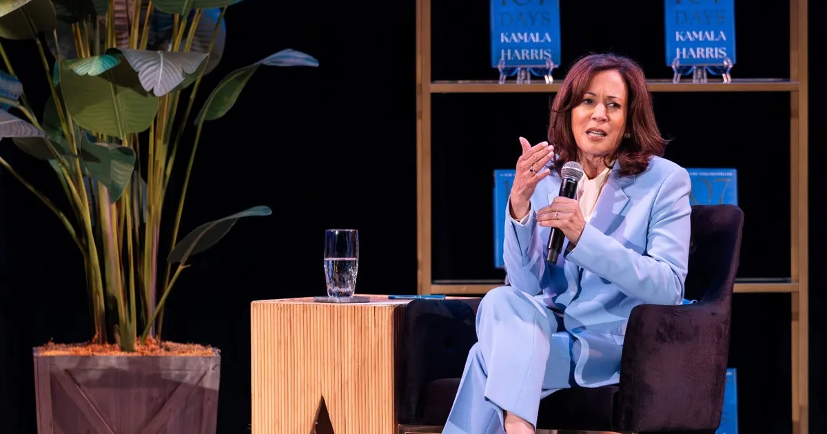 هاريس تعتزم انتقاد السياسات الاقتصادية للديمقراطيين والجمهوريين