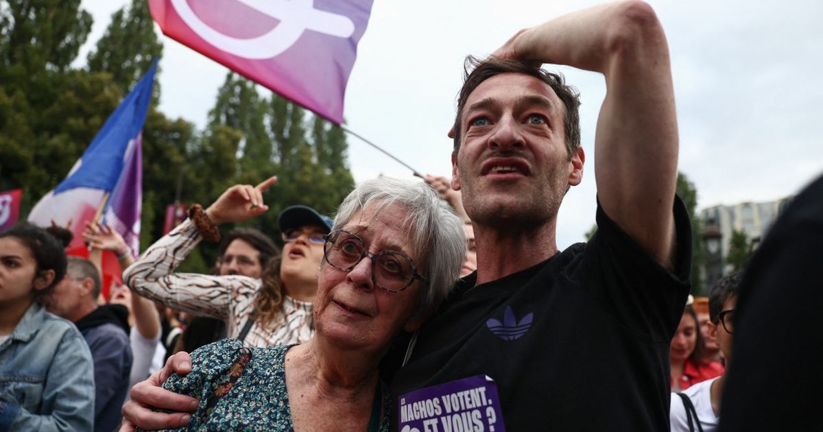 France. La gauche mène les manifestations contre Macron et menace de renverser le gouvernement