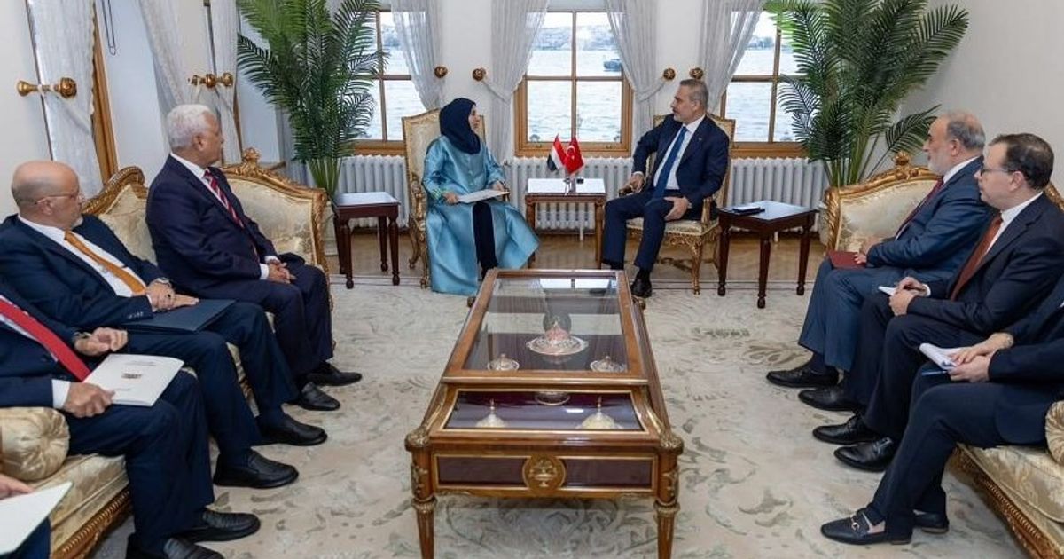 وزيرة خارجية اليمن تبحث هجمات الحوثيين مع نظيرها التركي