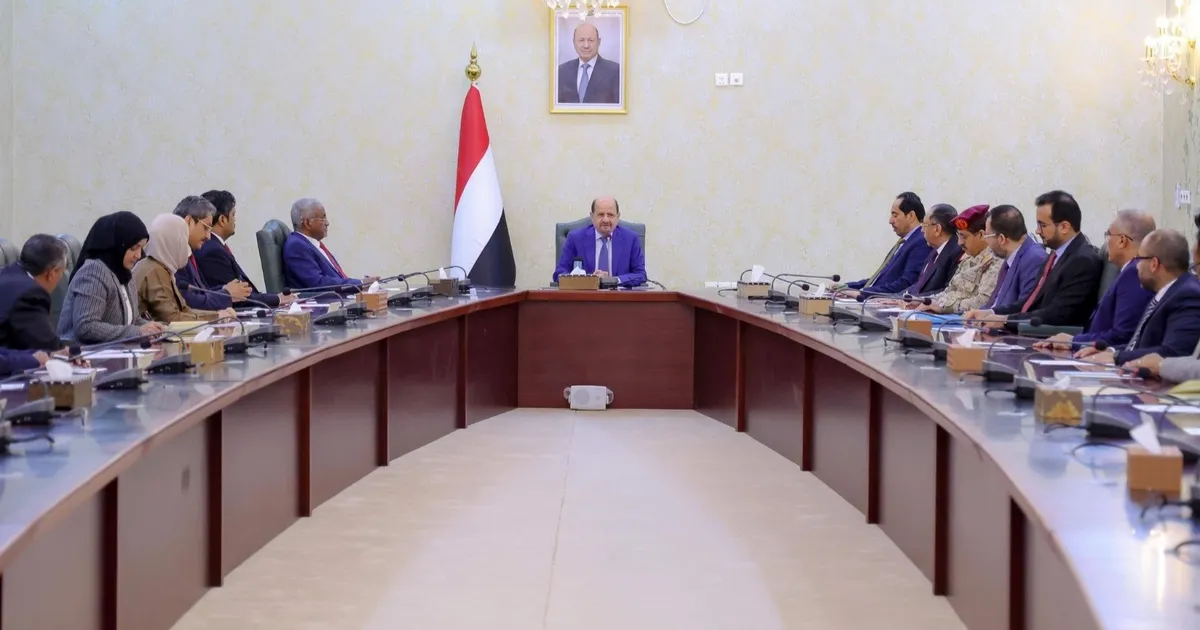 الحكومة اليمنية: انخراط الحوثيين في الحرب محاولة إيرانية لتخفيف الضغوط