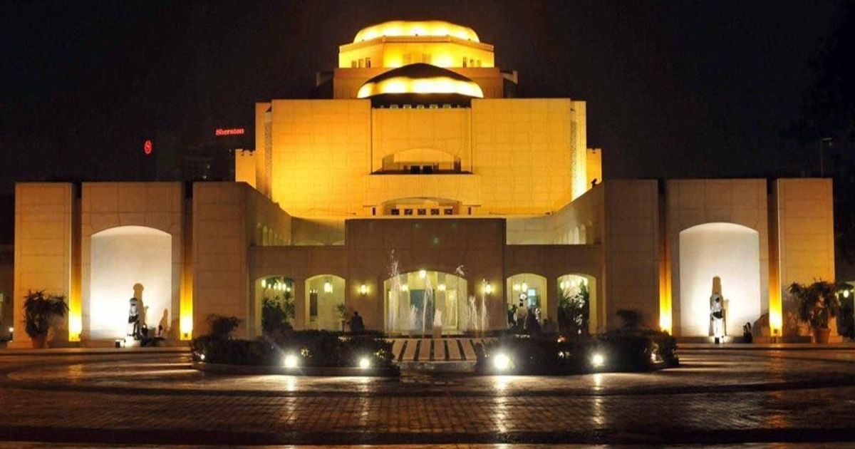 استقالة رئيس الأوبرا المصرية بعد أزمة تصريحات واعتذارات