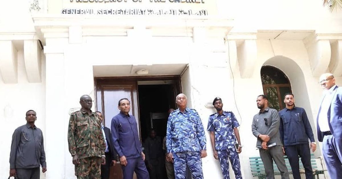 رئيس وزراء السودان يتعهد بإعادة إعمار الخرطوم وتحسين الخدمات خلال أشهر