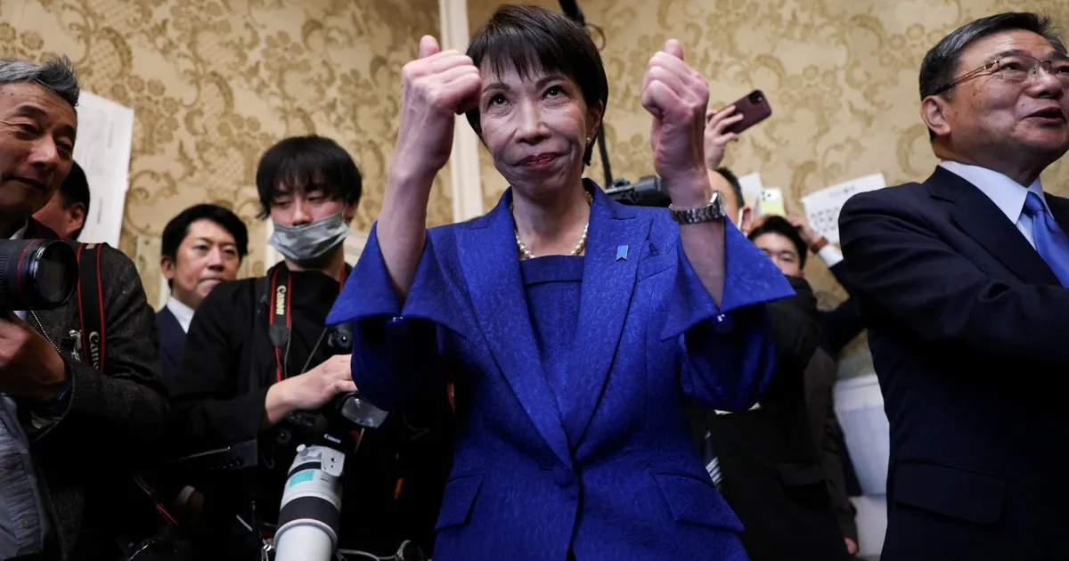 اليابانيون يدلون بأصواتهم في انتخابات تمثل اختباراً لرئيسة الوزراء