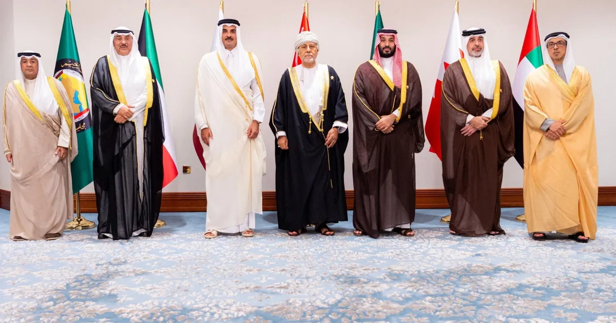 قادة الخليج يعلنون من الدوحة تفعيل آليات الدفاع المشترك وقدرات الردع الخليجية