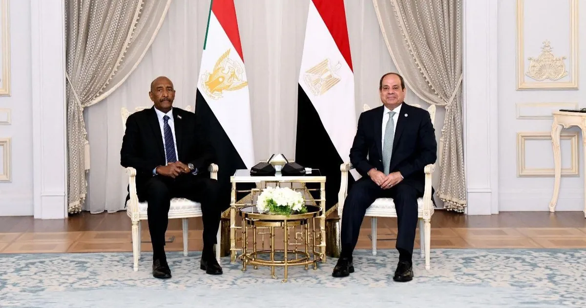 السيسي والبرهان يبحثان التعاون وآخر تطورات السودان في القاهرة