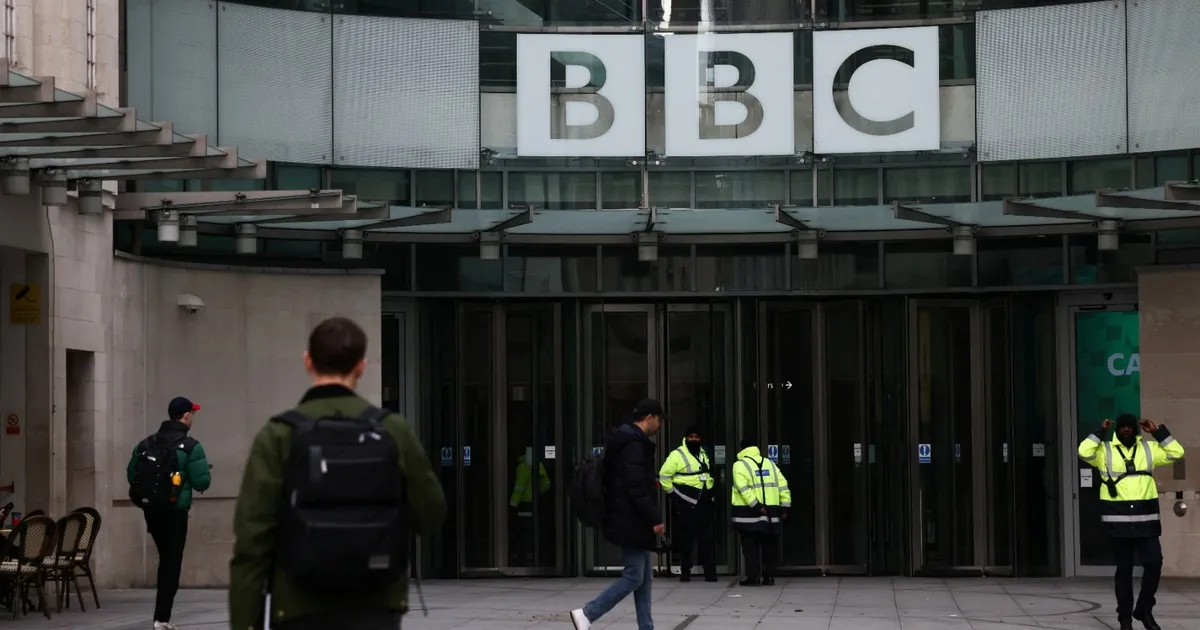 BBC تتعهد بالطعن على دعوى ترمب أمام القضاء