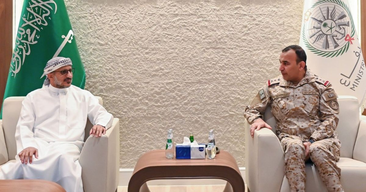 قائد القوات المشتركة يبحث مع طارق صالح رفع جاهزية القوات اليمنية