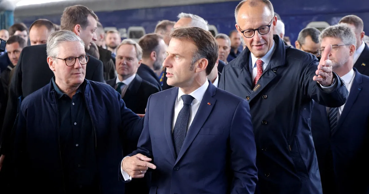 أوروبا تتحرك دبلوماسياً في أزمة إيران مع رفض التدخل العسكري.