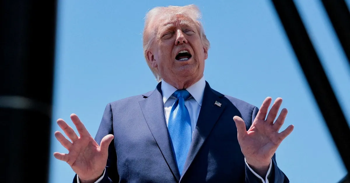 تفاصيل استطلاع يكشف تراجع شعبية ترمب