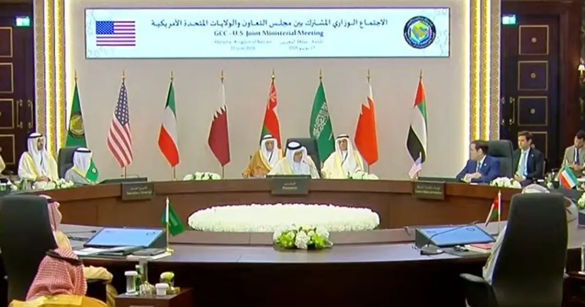 وزير خارجية البحرين يدعو إيران لاحترام مذكرة التفاهم