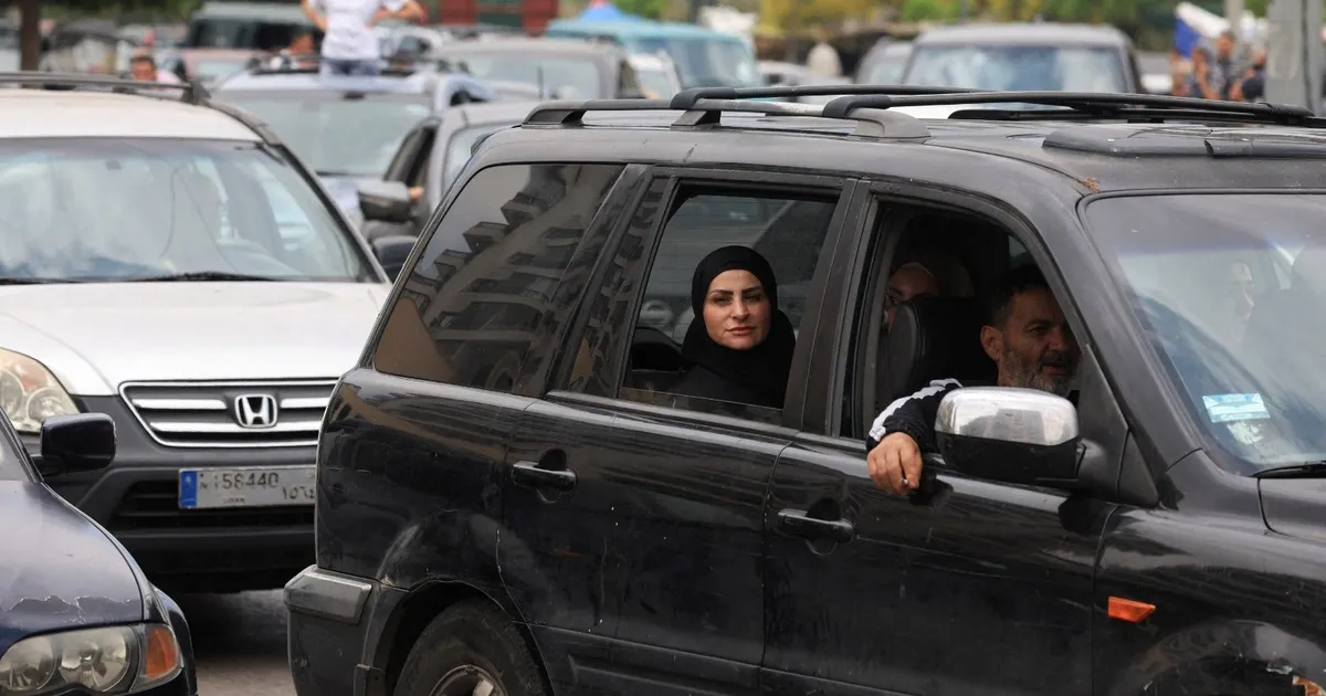 بالصور.. موجة نزوح من الضاحية الجنوبية لبيروت بعد تهديدات إسرائيلية