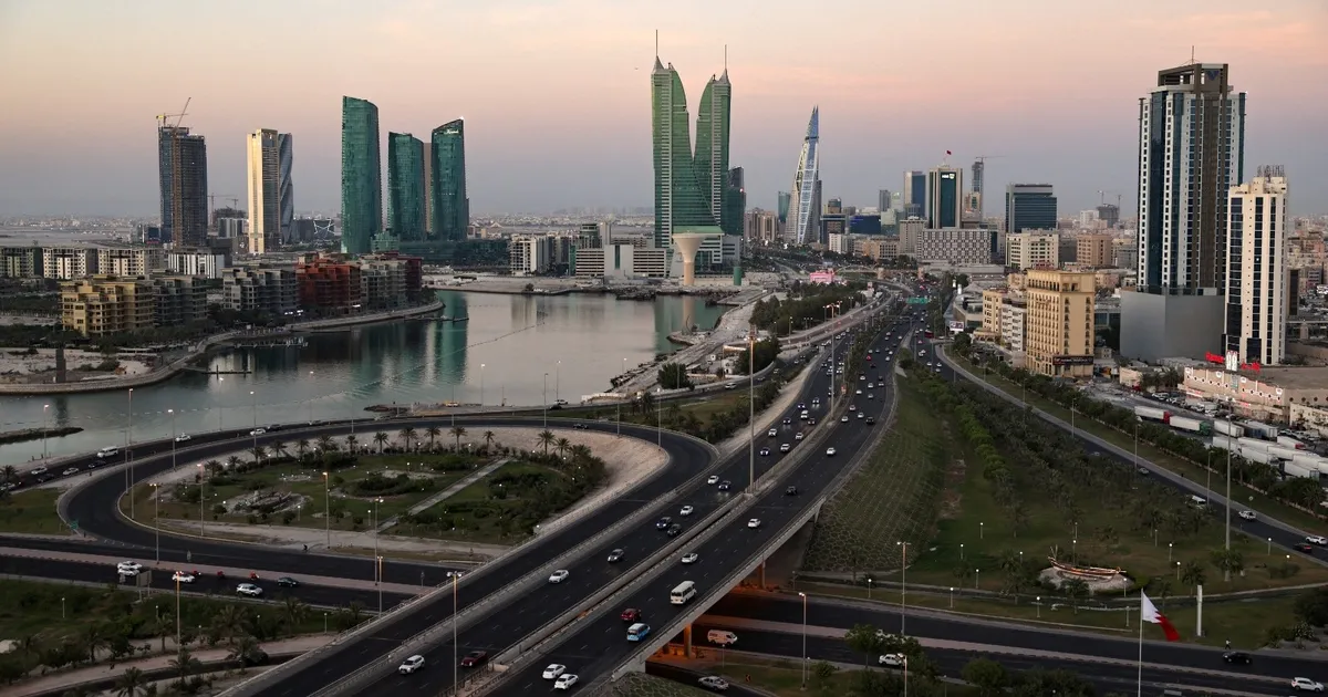 البحرين تحظر سفر مواطنيها إلى إيران والعراق