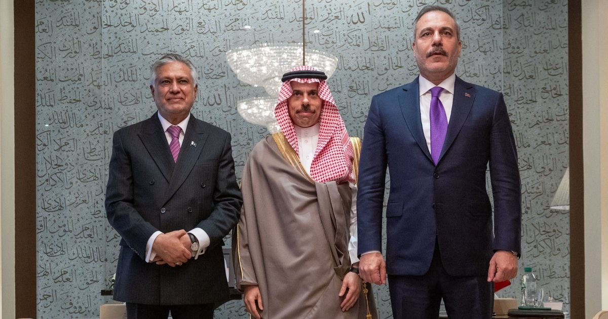 السعودية وباكستان وتركيا تبحث عقد اجتماع عاجل لرؤساء الأركان